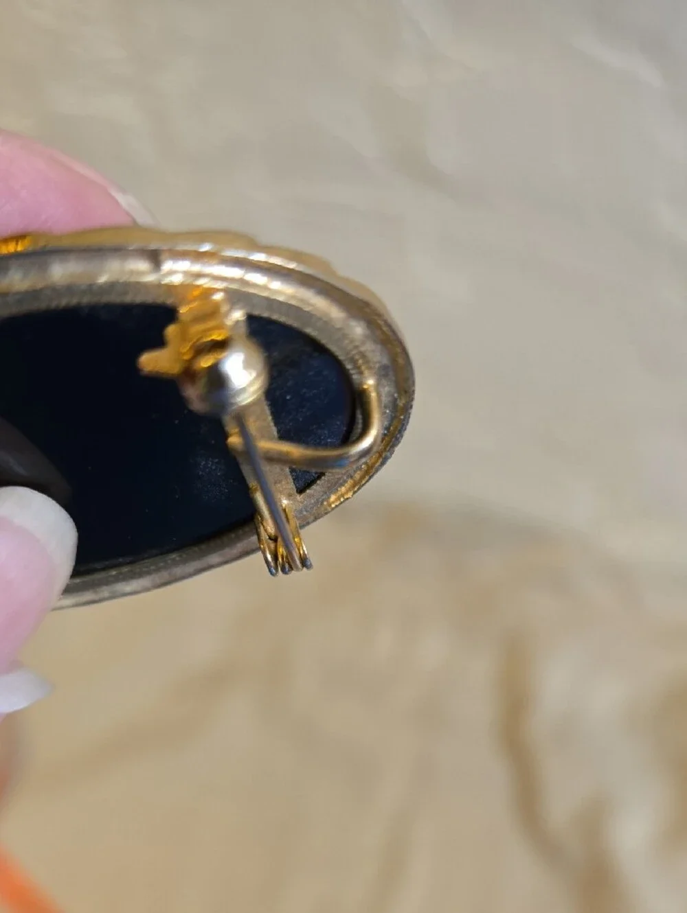Vintage Style Gold-Tone and Black Cameo Brooch/Pendant